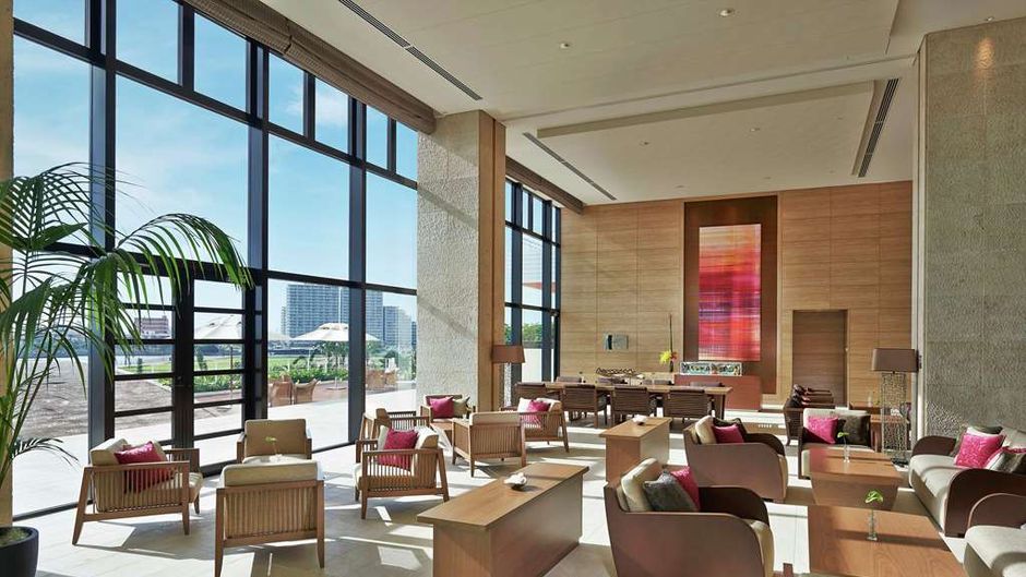 Hilton Okinawa Chatan Resort Lobby