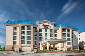 Hampton Inns & Suites