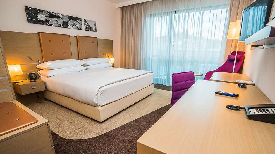 DoubleTree by Hilton Hotel Oradea Room