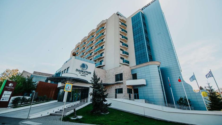 DoubleTree by Hilton Hotel Oradea Exterior