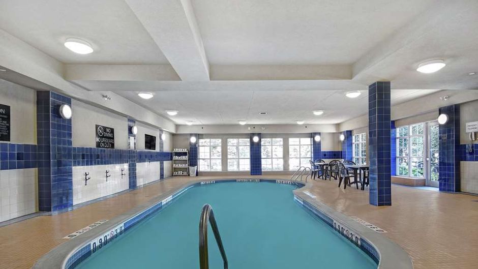 Homewood Suites Burlington Pool