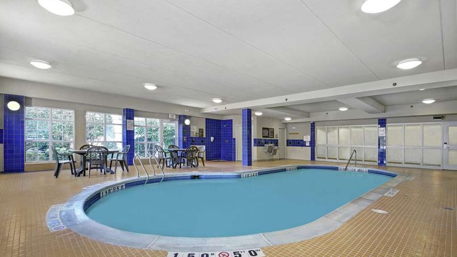 Homewood Suites Burlington Pool