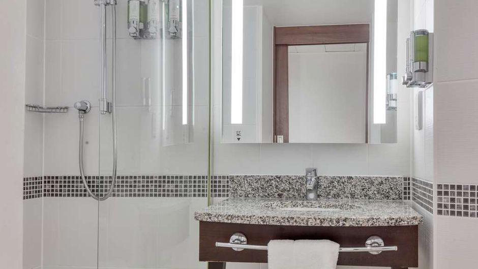 Hampton by Hilton Corby/Kettering Room
