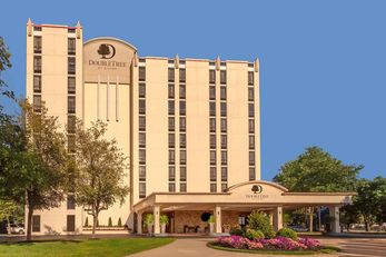 DoubleTree by Hilton Philadelphia Arpt