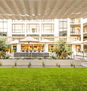 Hilton Phoenix Resort at the Peak