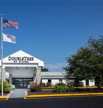 DoubleTree by Hilton PIT Meadow Lands