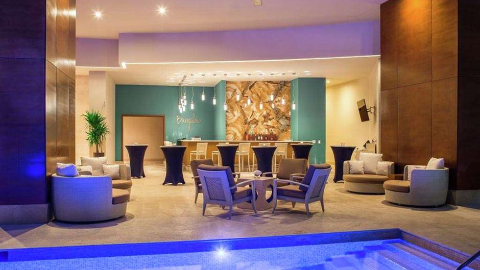 Waldorf Astoria Panama Pool