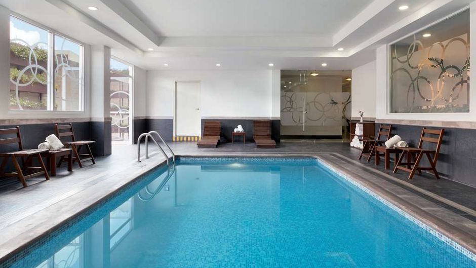 DoubleTree by Hilton Queretaro Pool