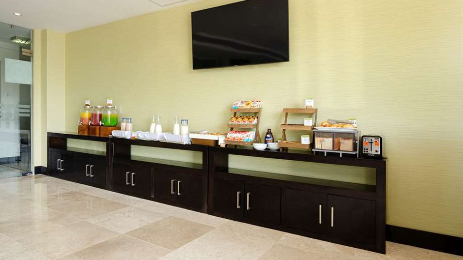 DoubleTree by Hilton Queretaro Restaurant