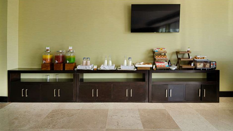 DoubleTree by Hilton Queretaro Restaurant