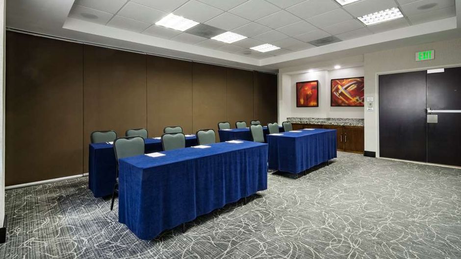 DoubleTree by Hilton Queretaro Meeting