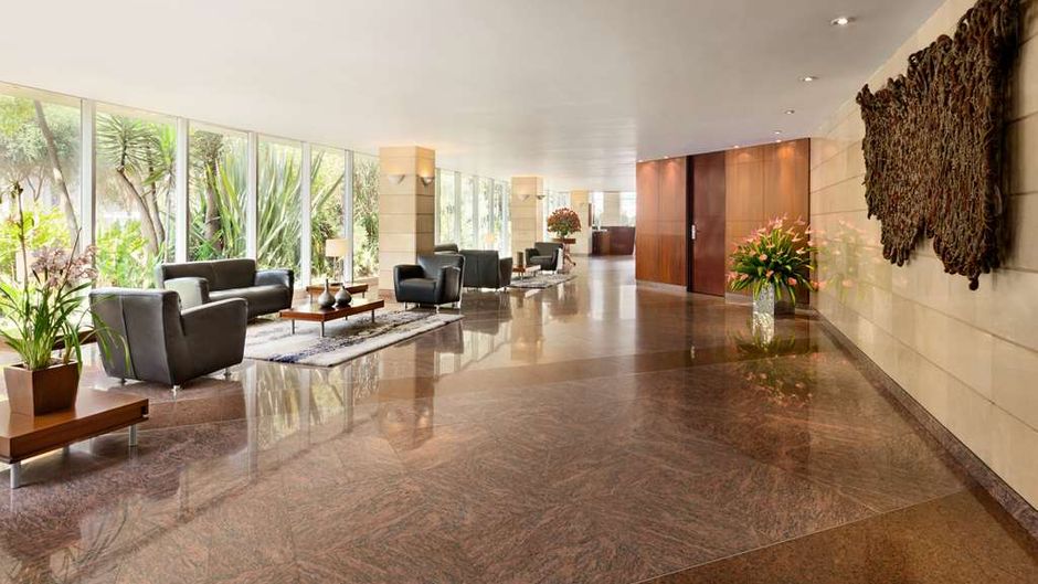 Hilton Colon Quito Lobby