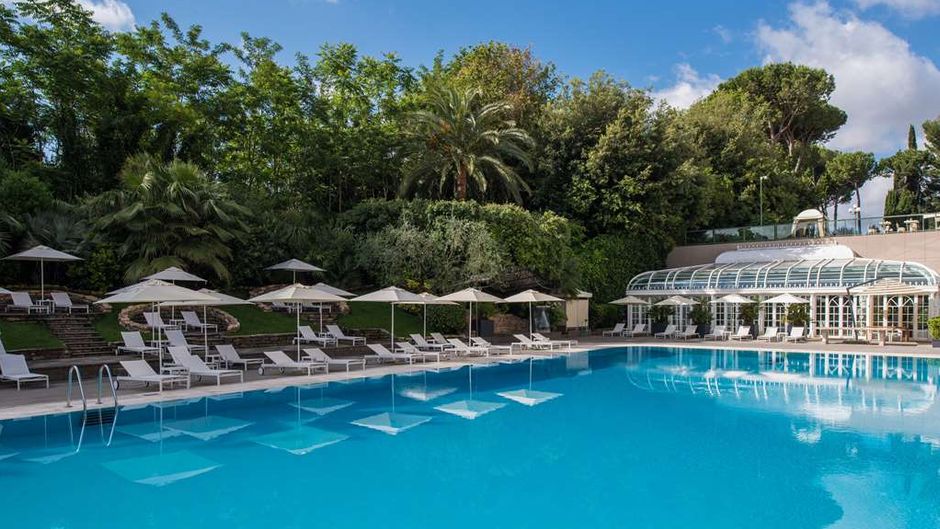 Rome Cavalieri, A Waldorf Astoria Hotel Pool