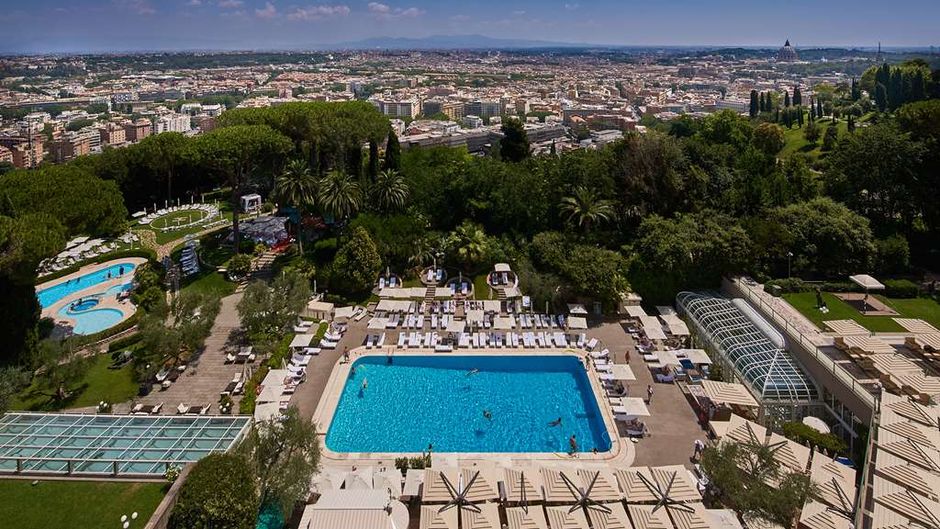 Rome Cavalieri, A Waldorf Astoria Hotel Pool