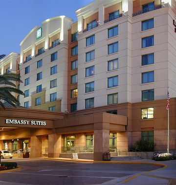 Embassy Suites-Riverfront Promenade