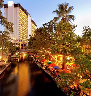 Hilton Palacio del Rio