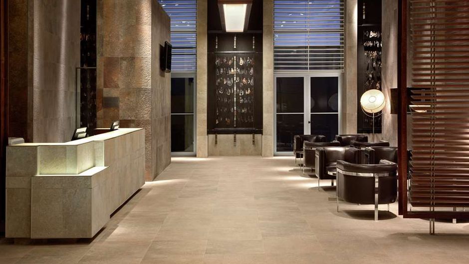 Hilton Garden Inn Santiago Airport Lobby