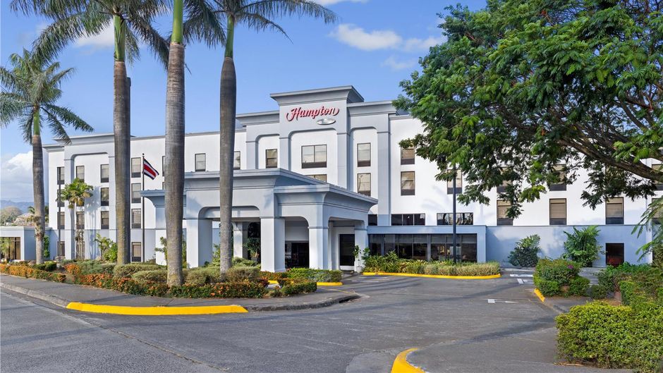 Hampton Inn & Suites San Jose Airport Exterior