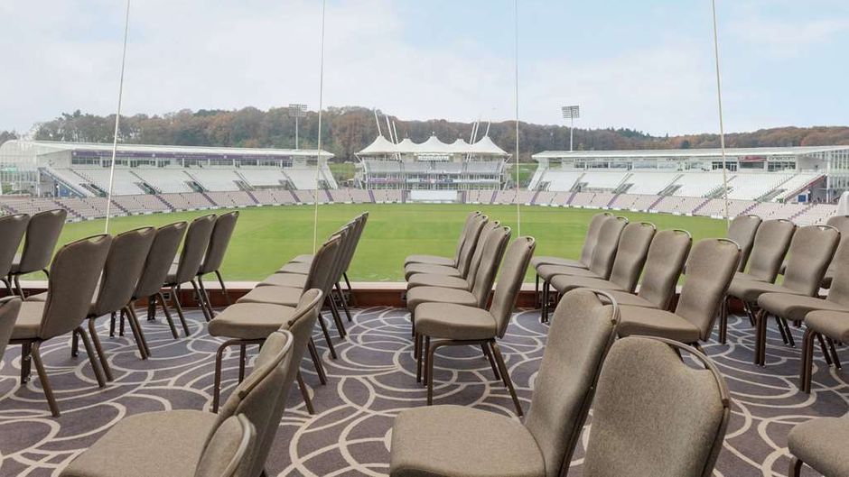Hilton Southampton - Utilita Bowl Meeting