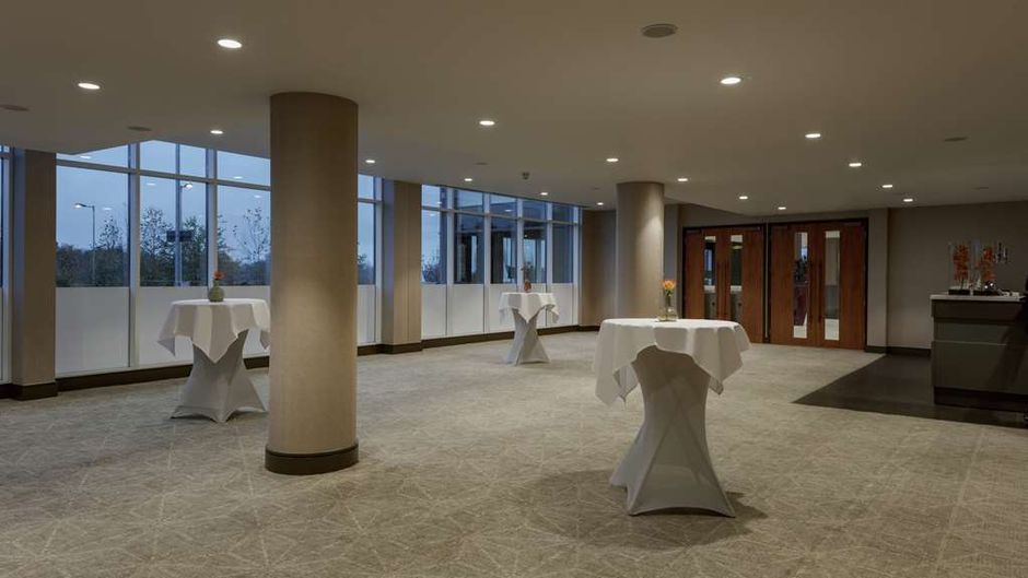 Hilton Southampton - Utilita Bowl Meeting