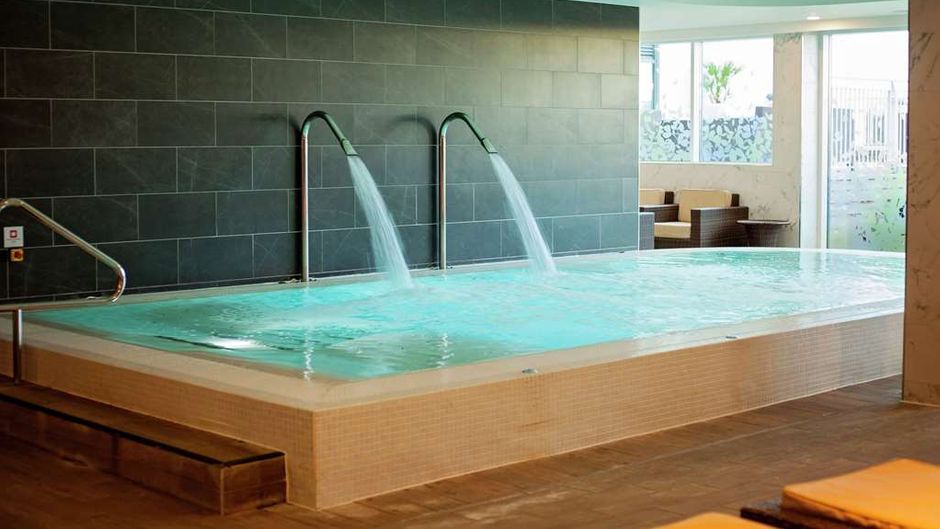 Hilton Southampton - Utilita Bowl Spa