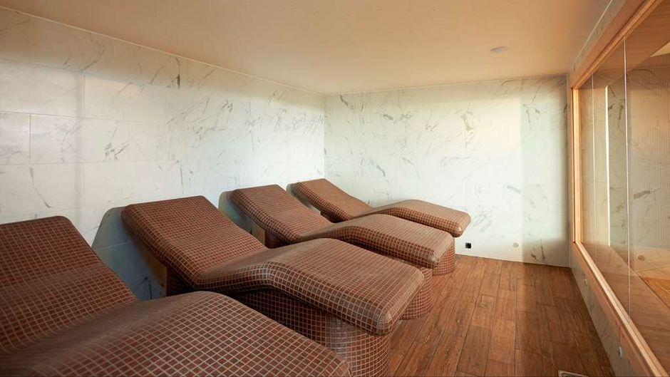 Hilton Southampton - Utilita Bowl Spa