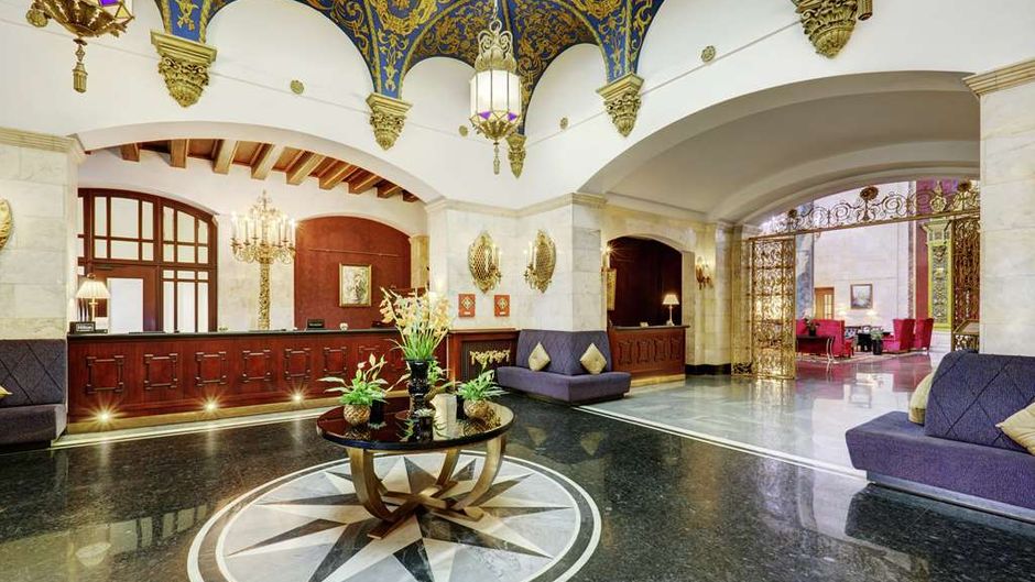 Hilton Moscow Leningradskaya Lobby