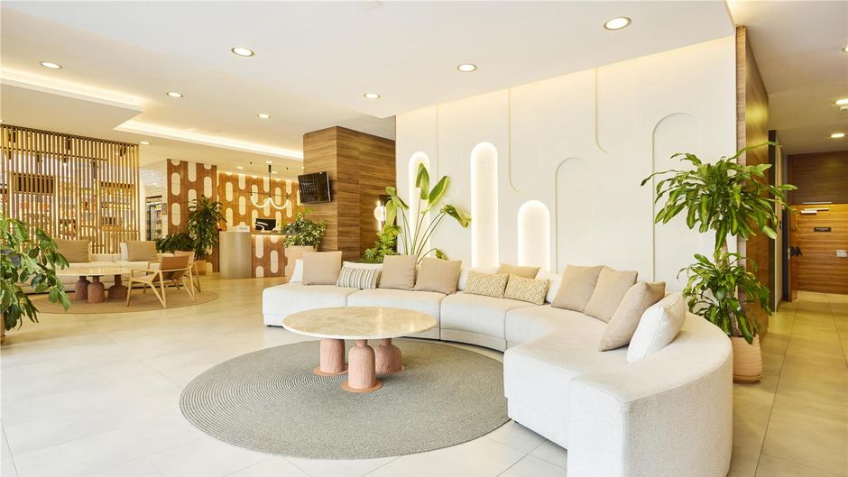 Hilton Garden Inn Sevilla Lobby