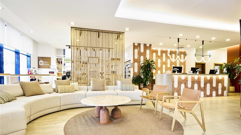 Hilton Garden Inn Sevilla Lobby