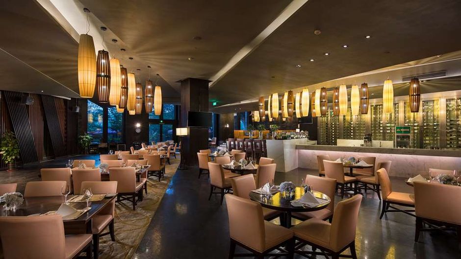 Hilton Qingdao Golden Beach Restaurant