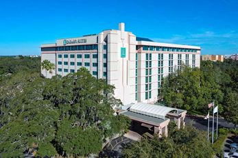 Embassy Suites USF/near Busch Gardens
