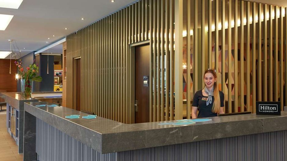 Hampton by Hilton Berlin City West Lobby