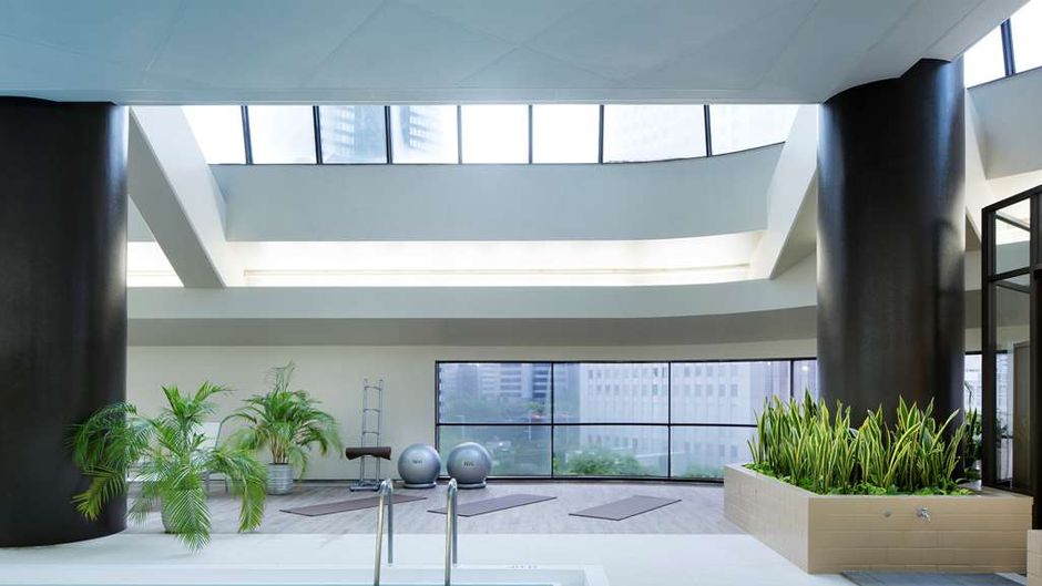 Hilton Tokyo Pool