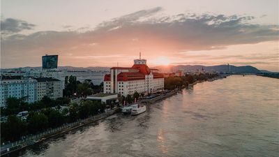 Hilton Vienna Danube Waterfront