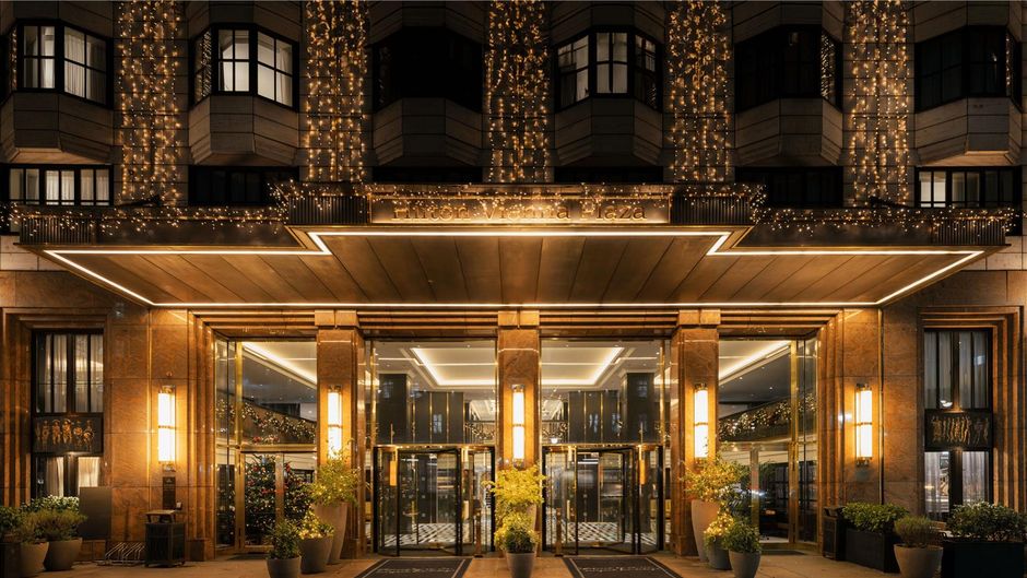 Hilton Vienna Plaza Exterior