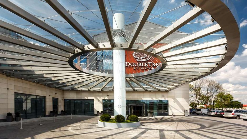 DoubleTree by Hilton Hotel Warsaw Exterior