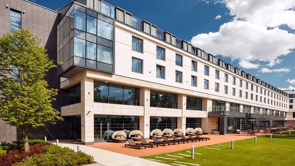 DoubleTree by Hilton Hotel Warsaw Exterior