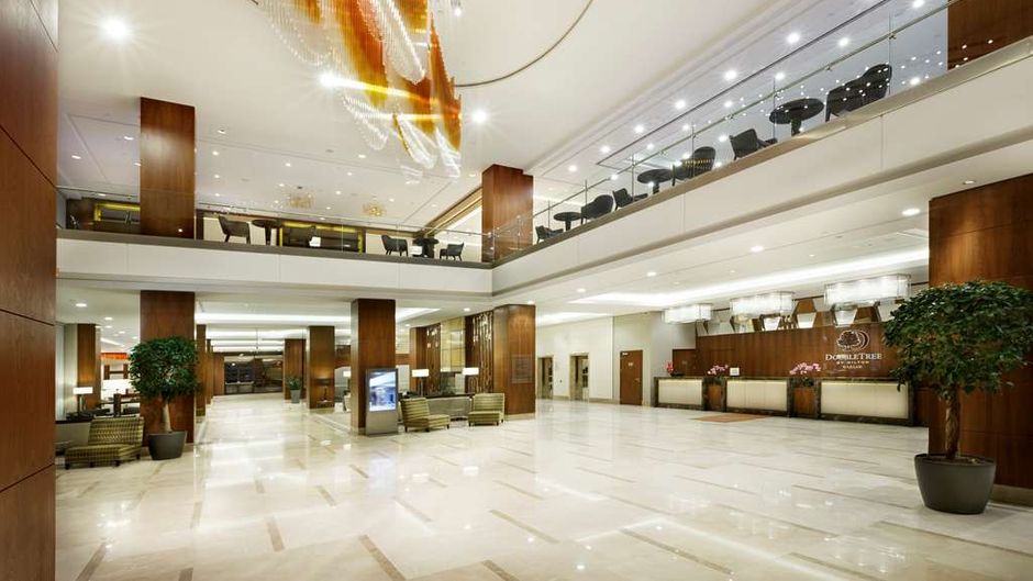 DoubleTree by Hilton Hotel Warsaw Lobby