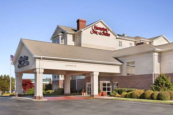 Hampton Inn & Suites