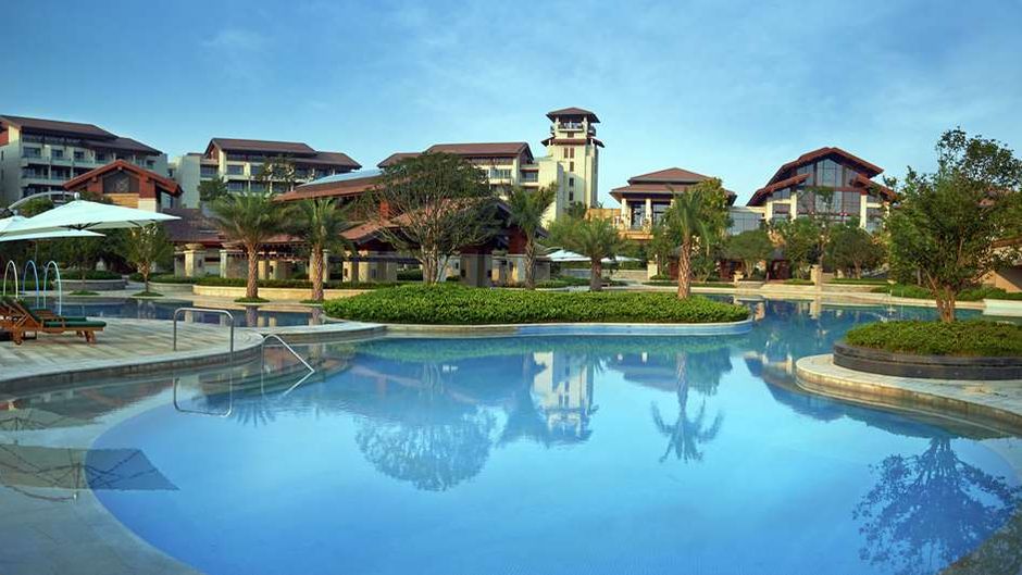 Hilton Wuhan Optics Valley Pool