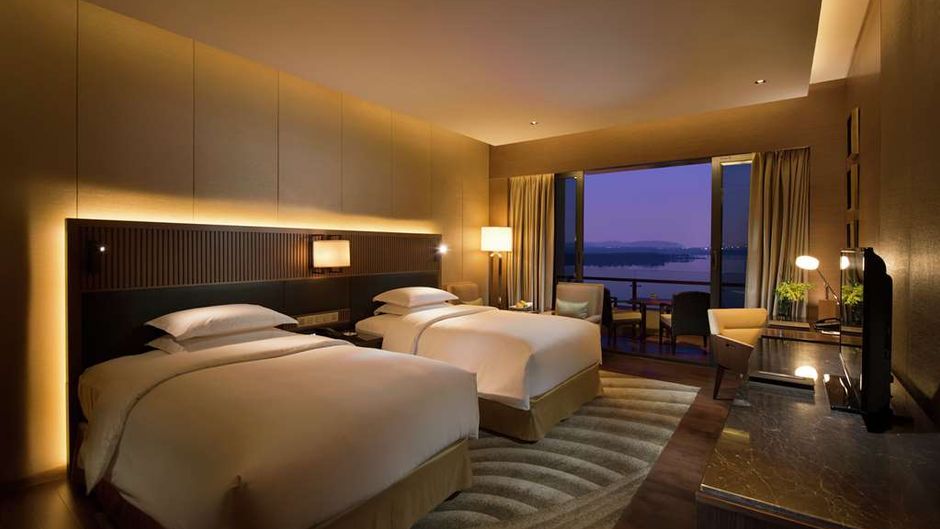 Hilton Wuhan Optics Valley Room