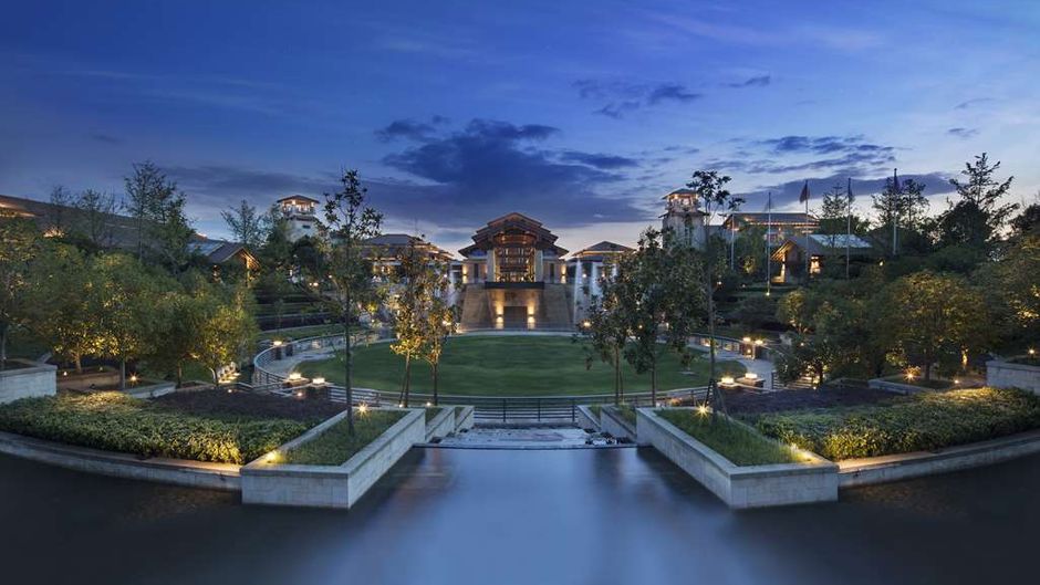 Hilton Wuhan Optics Valley Exterior