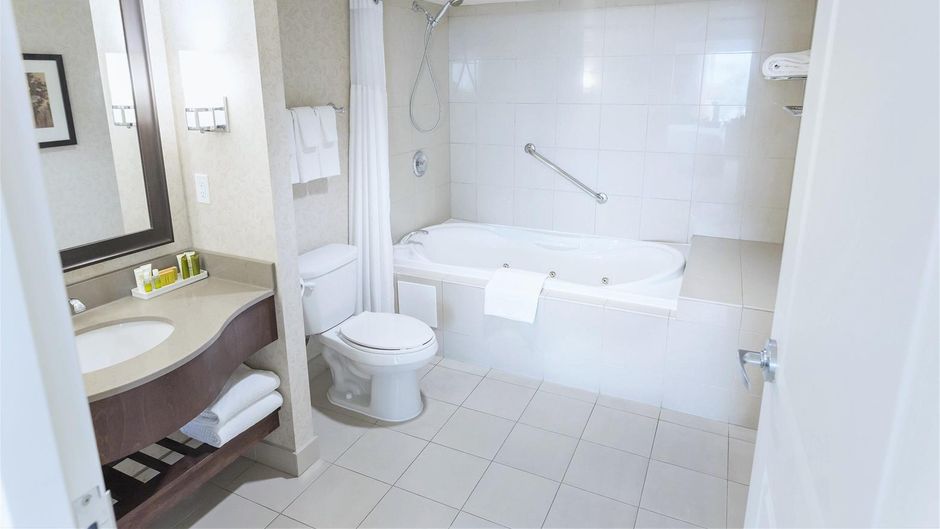 Hilton Niagara Falls Fallsview Room