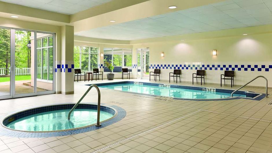 Hilton Garden Inn Niagara-on-the-Lake Pool