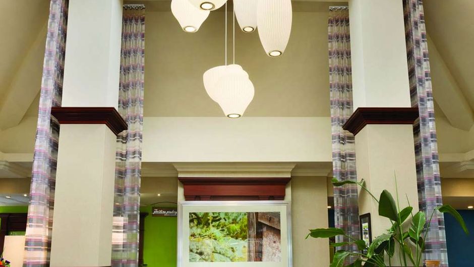 Hilton Garden Inn Niagara-on-the-Lake Lobby