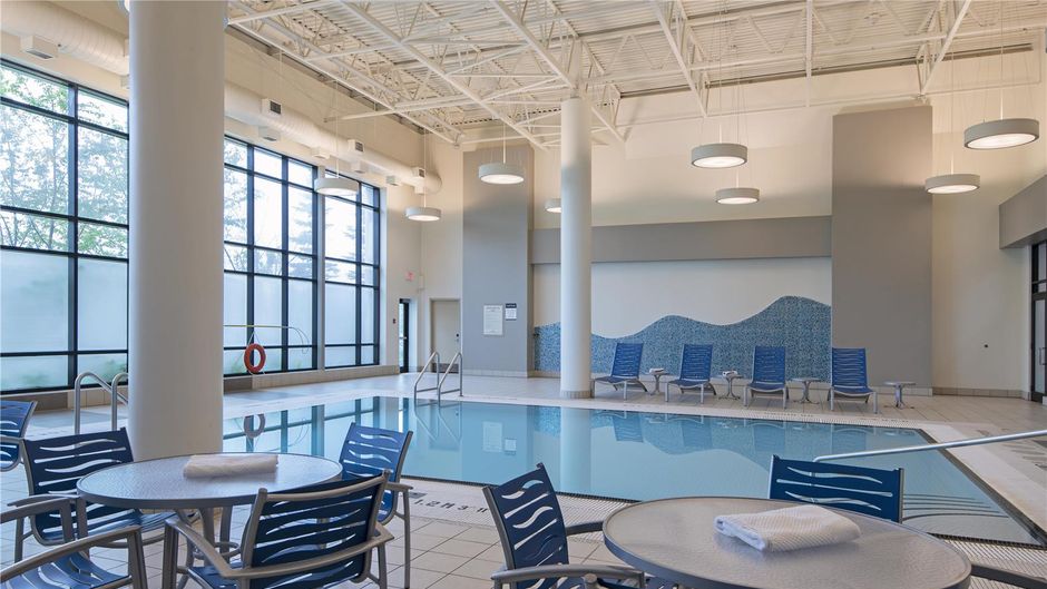 Doubletree by Hilton West Edmonton Pool