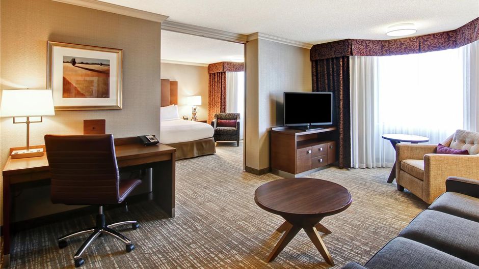Doubletree by Hilton West Edmonton Room