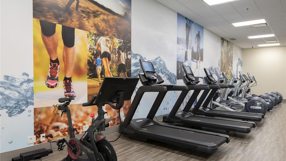 Doubletree by Hilton West Edmonton Health