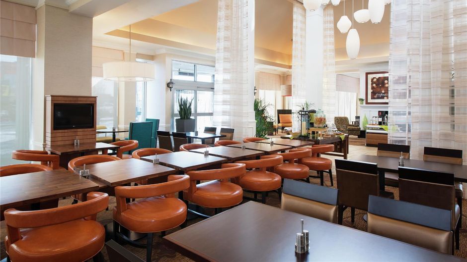 Hilton Garden Inn West Edmonton Restaurant