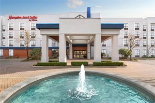 Hampton Inn & Suites Surrey